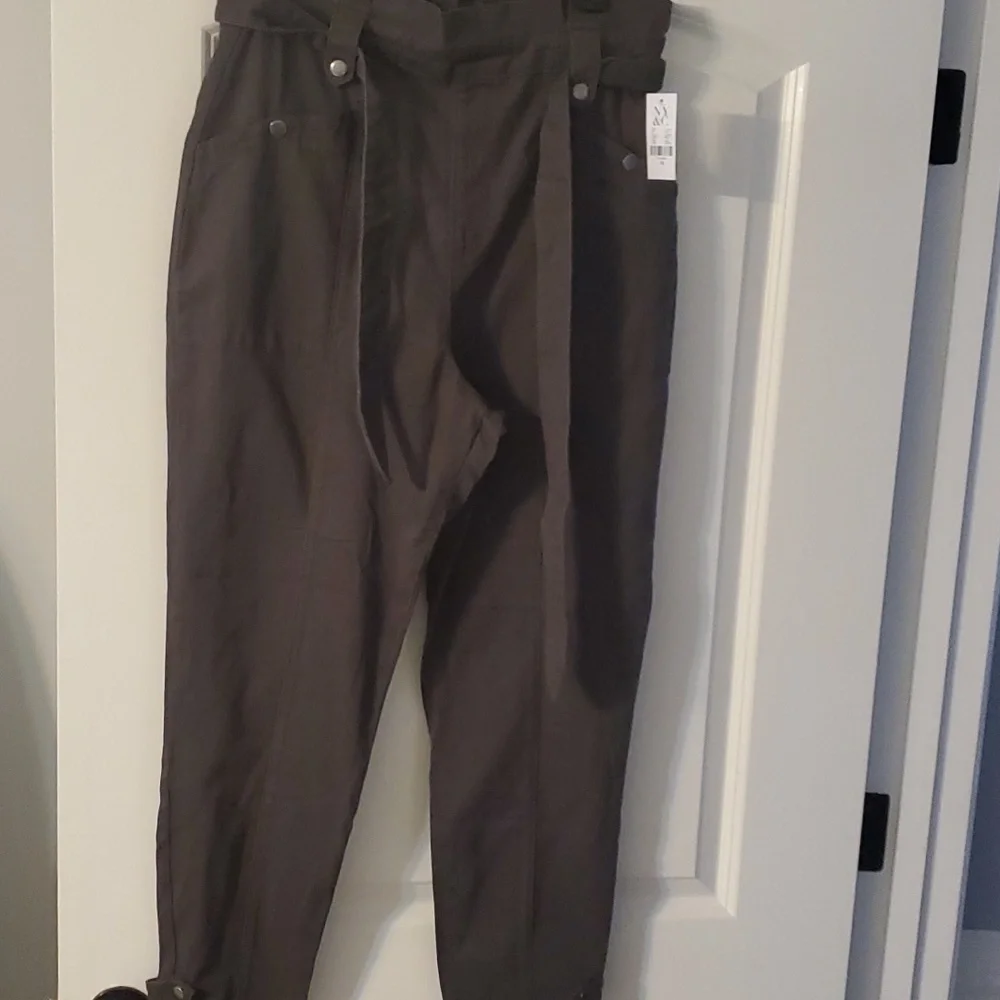 Dark Khaki green NWT NYC&Co ladies size 12 pants - Picture 3 of 4